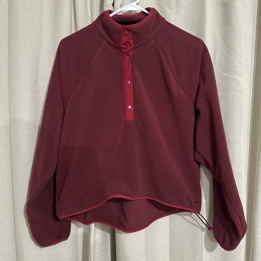Women's Burgundy Hollister Pullover Top